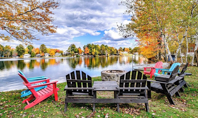 Shapleigh House | Our charming cottage and bunkhouse invites you to experience a lakeside getaway!