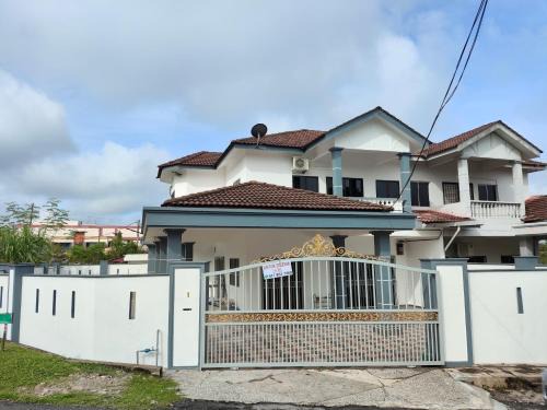 Mentakab House | OUR FAMILY HomeStay@ Mentakab