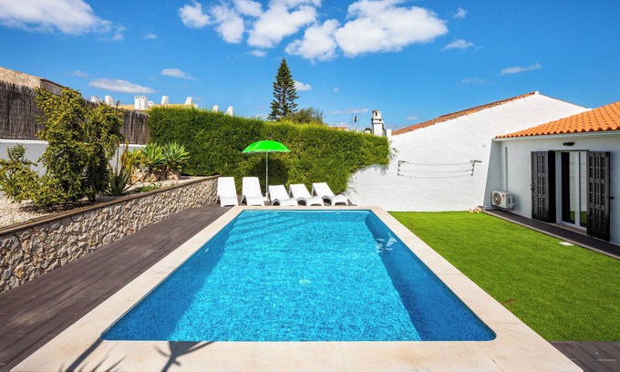 Areias de Sao Joao Villa | OURA, Excellent location, villa + private pool. beach 300m, Oura 150m,snooker