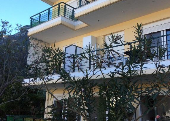 Kamena Vourla Apartment | Ourania's Apartments