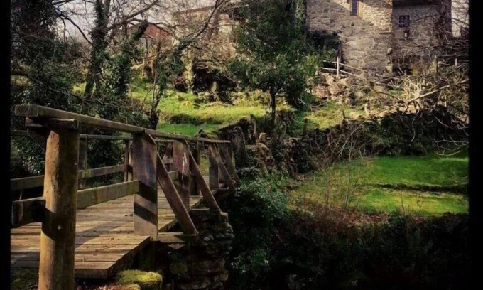 Magros Cottage | Ourense: Country house with garden beside the river - Entire house for rent.