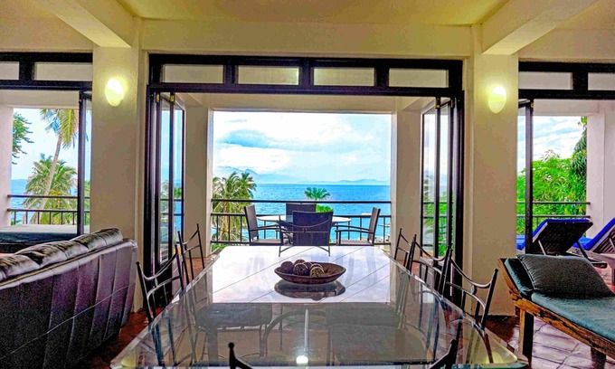 Puerto Galera Hotel | Out of the Blue Resort