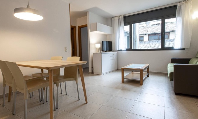 Les Escaldes Apartment | Outdoor Comfort Valira West