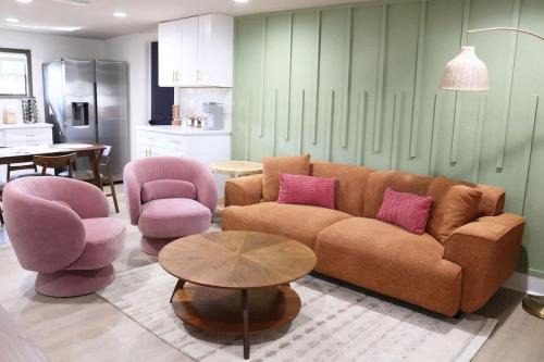 South Seminole Heights House | Outdoor Hangout with BBQ, Firepit, Bocce Ball and More