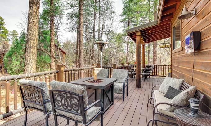 Torreon Cabin | Outdoor Oasis: Family-Friendly Cabin in Show Low!