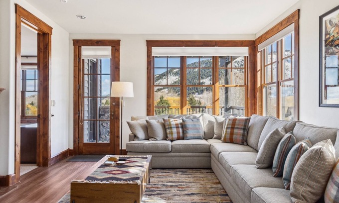 Jackson Condo | Outpost: Grand View 2720 - Mountain Views