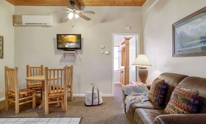 Jackson Apartment | Outpost: Town Square Lodge 12 - Close to Town Square