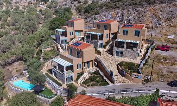 Plomari House | Ouzo Villas 2, 3BR Villa in Ag. Isidoros Plomari Lesvos