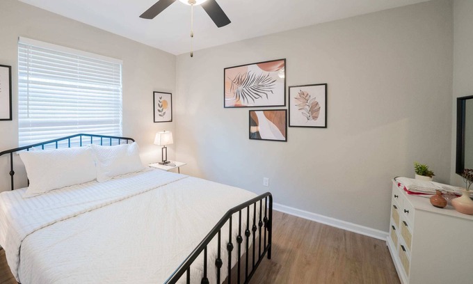 North Camellia Acres Apartment | OV 14th Bay - Vesper Suite