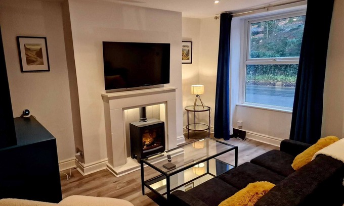 New Mills House | Over Torrs Cottage New Mills