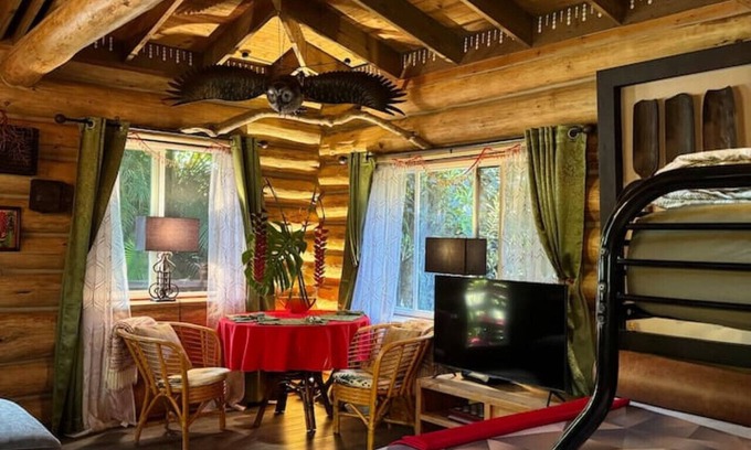 Kukuihaele Condo | OWL NEST: serene stream side retreat for 2 or 3