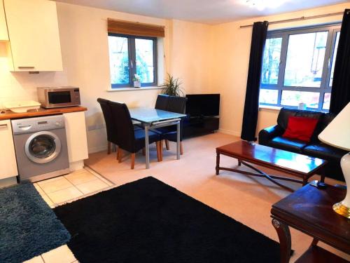 Oxford City Centre Apartment | Oxford Apartment- Free parking 2 Bedrooms-2Bathrooms-Located in Jericho Oxford close to Bus and Rail station