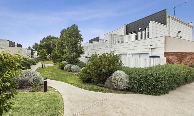 Whittington House | Oxford Central Geelong 5