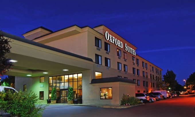 Hayden Island Hotel | Oxford Suites Portland - Jantzen Beach