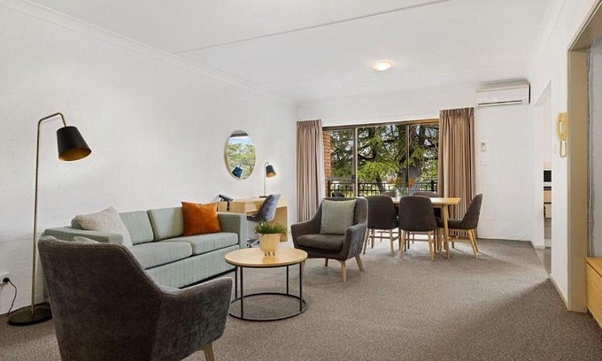 Manuka Apartment | Oxley Court Serviced Apartments