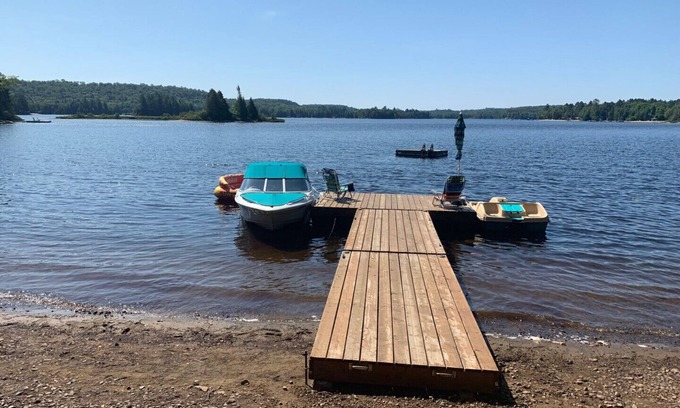 Algonquin Highlands Cottage | Oxtongue Lake, near Algonquin Park, Lake of Bays