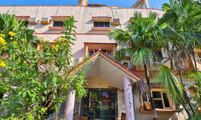 Diu Hotel | OYO 18385 Hotel Triveni