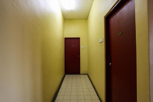 Larut Hotel | OYO 89549 Casavilla Hotel (city Centre) Taiping