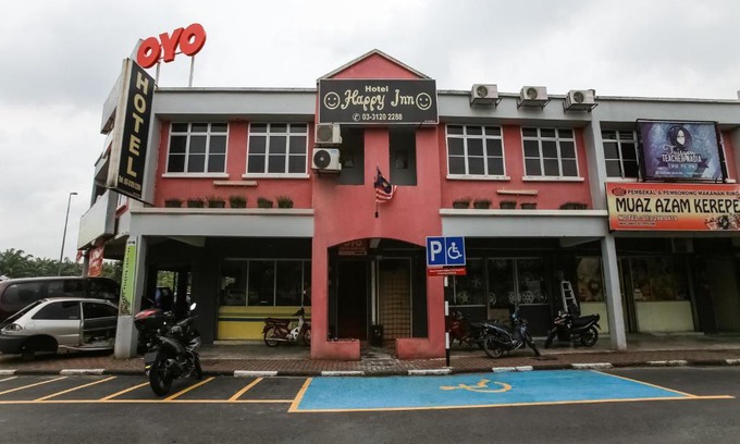 Banting Hotel | OYO 89585 Hotel Happy Inn