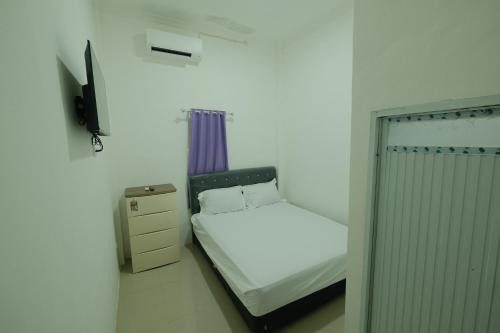 Sulawesi Hotel | OYO 93306 Penginapan Permata Hijau Syariah Near Bukit Teletubbies