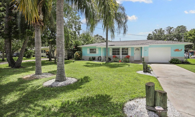 Ozona House | Ozona Waterfront Mermaid House