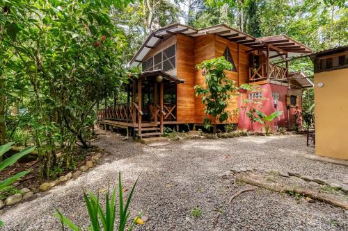 Punta Uva House | Pachamama Nueva River side Bungalows Punta Uva