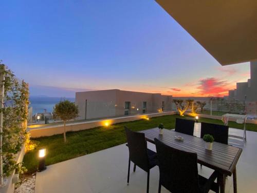 Jala Villa | Pacific 2 Bedroom Villa Palase