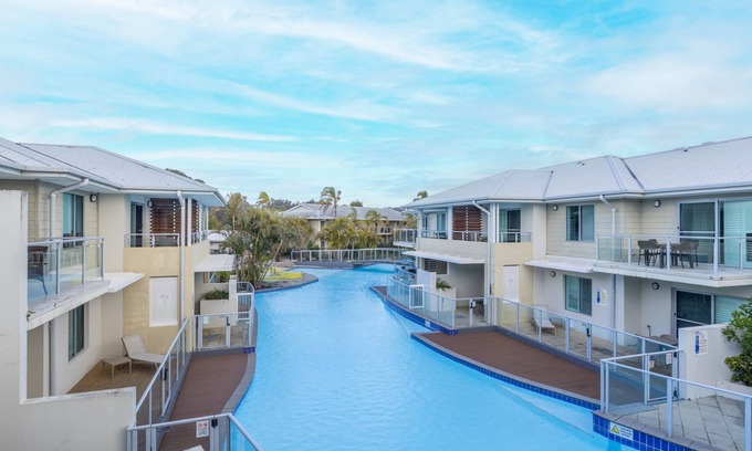 Salamander Bay Apartment | Pacific Blue 244, 255 Sandy Point Rd - pool, aircon, linen and resort features