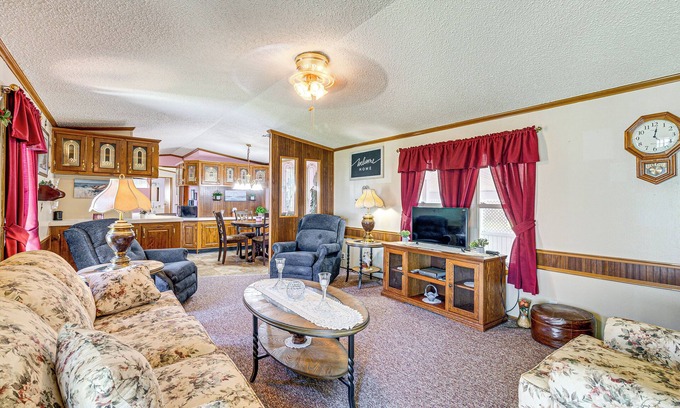 Paden City House | Paden City Home Near Ohio River!