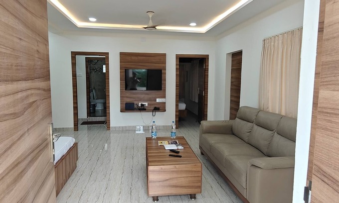 Tirupati Hotel | Padma Homes Stay