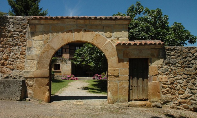 Alfoz de Lloredo Cottage | Padruno apartments for 4/6 people