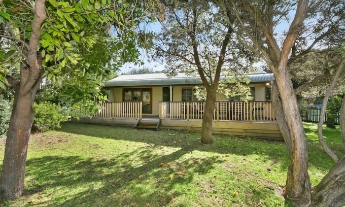 Aireys Inlet House | Painkalac Bliss I Pet Friendly Escape & Walk to