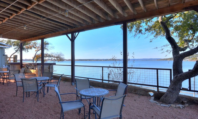 Burnet Apartment | Painted Sky Inn
