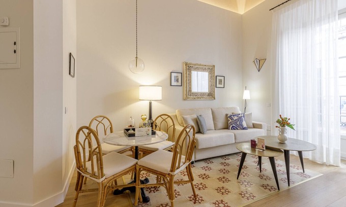 La Goleta Apartment | Palacio Vegafuente 1.1
