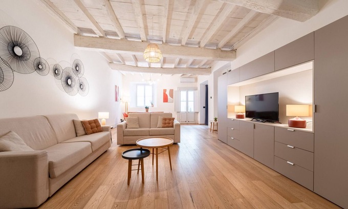 Como City Centre Apartment | Palazzo Odescalchi by Wonderful Italy - Apt 5