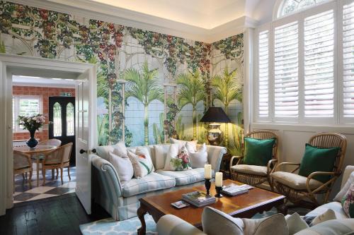 Redbrook Apartment | Palm House - Luxury Wye Valley Country House 2 Bed Apartment - Dog Friendly