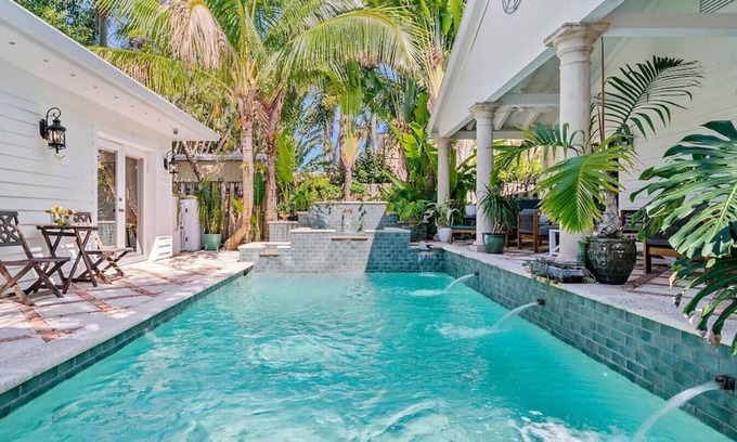 Old Northwood Historic District House | Palm House - Pool, Hot Tub, Mins to DT + Beach