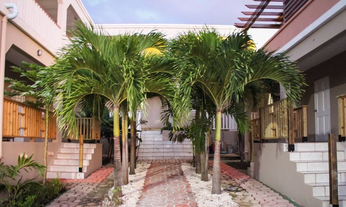 Oranjestad Apartment | Palm Spring Inn