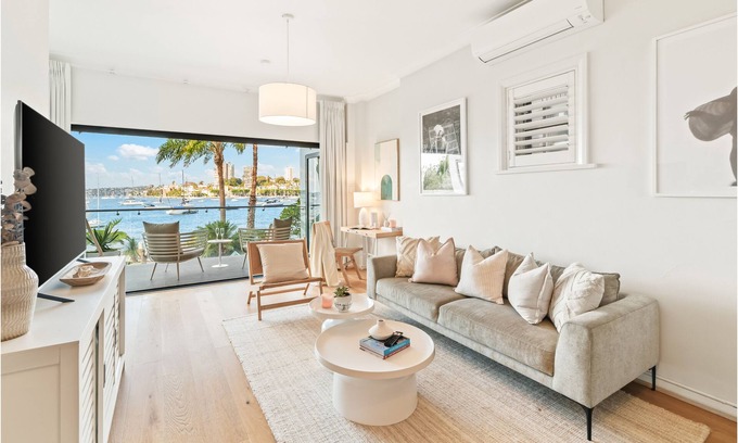 Elizabeth Bay Apartment | Palm View Collective