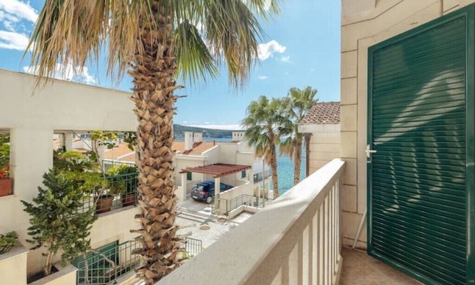 Herceg Novi Apartment | Palma Apartment 3 Deluxe mit Seitlichen Meerblick