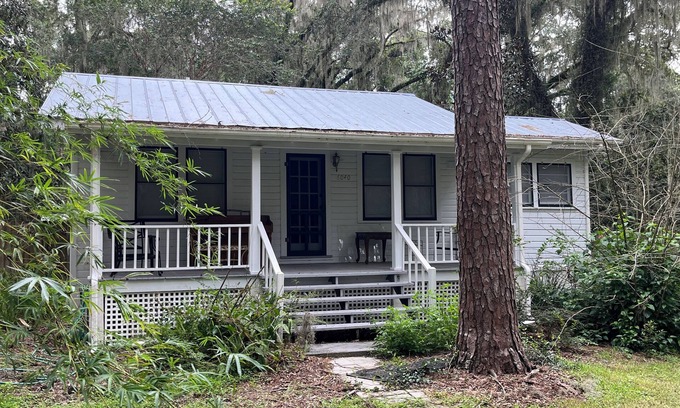 Micanopy Cottage | Palmetto Cottage-1930’s Florida Cottage