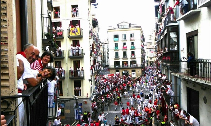 Old Town Apartment | Pamplona center. Estafeta, Running of the bulls