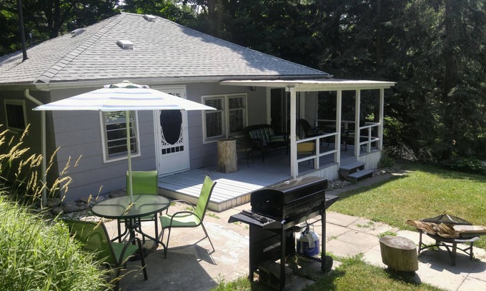Port Albert Cottage | Pams 2 bedroom Cottage