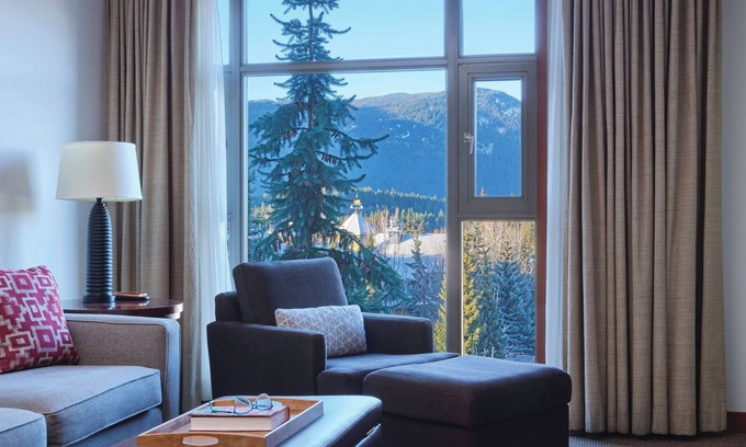 Whistler Village Hotel | Pan Pacific Whistler Village Centre