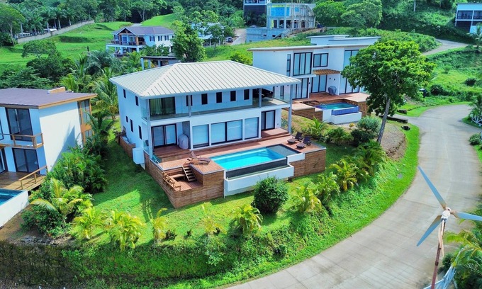 Pristine Bay House | Pangea Beach Villas @ Big Bight