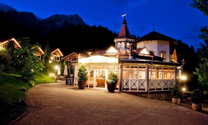 Scheffau am Wilden Kaiser Apartment | Panoramic Suite Pampering Board - Chalet Hotel am Leitenhof