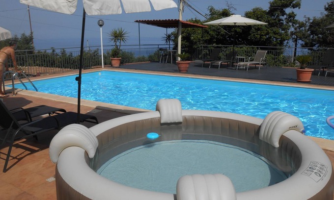 Coste House | Panoramic Casavacanza in Villa with swimming pool on the slopes of Etna SUNSET
