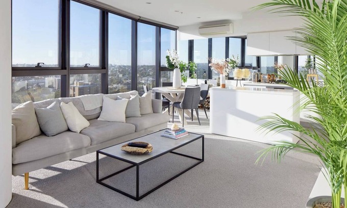 South Yarra Apartment | Panoramic Elegance Stylish off Chapel St with Pool