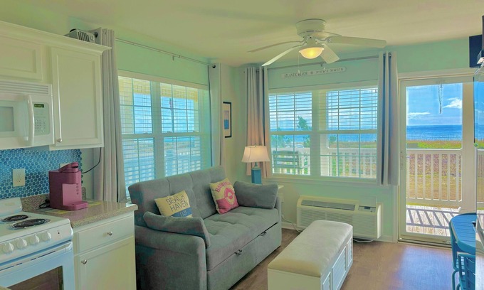 Atlantic Beach Condo | ⛱️Panoramic Ocean & Pool View Studio🏄♀️Kitchen Pool WIFI🎣