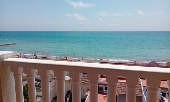 El Grau de Moncofa Apartment | Panoramic views from its terrace. Ideal to disconnect with your partner or family